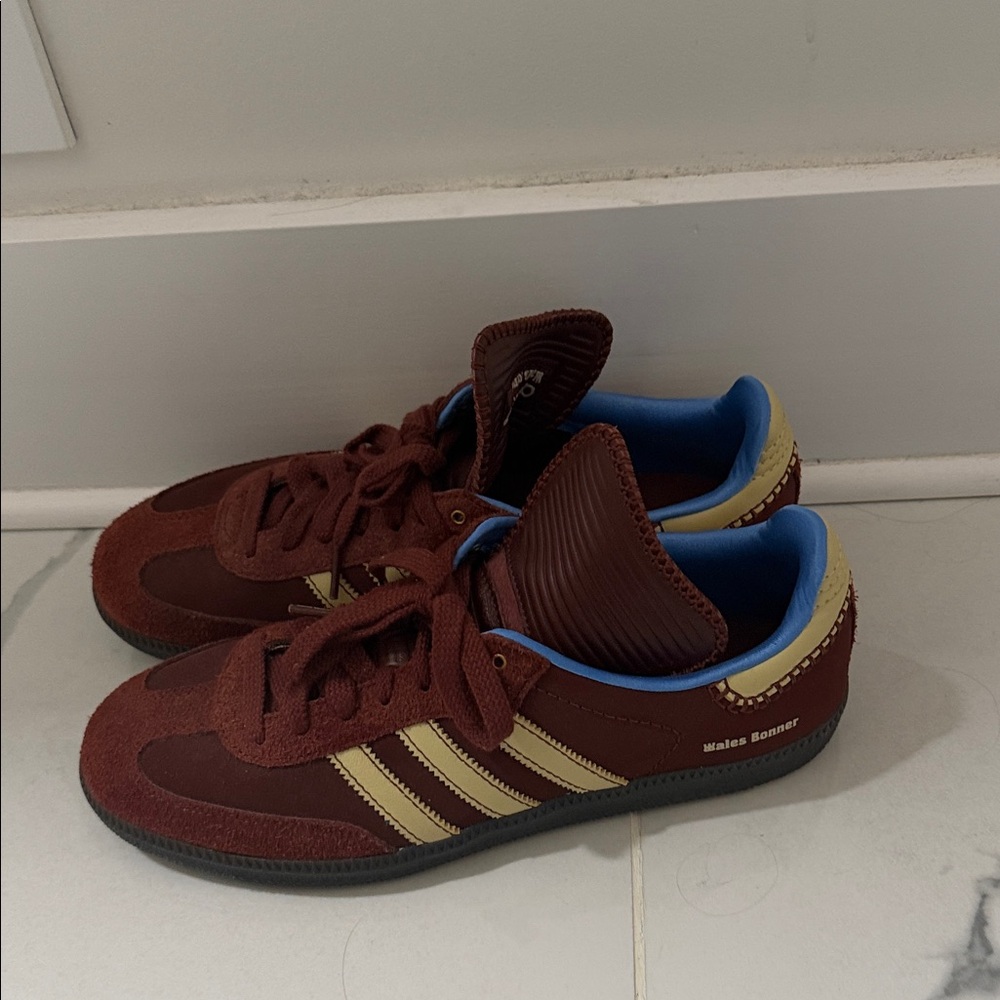 Adidas Men's Brown and Cream Sneakers